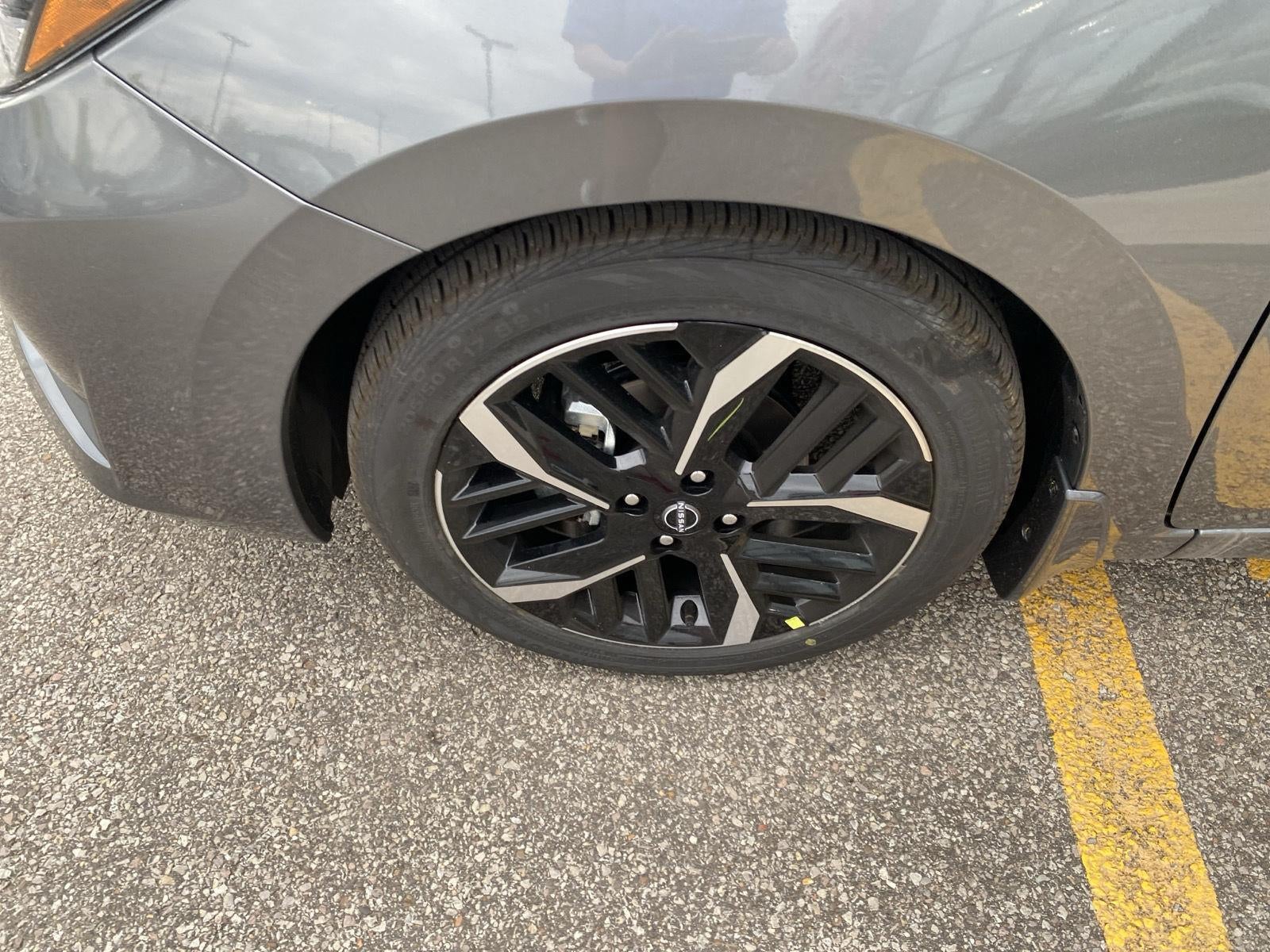 2025 Nissan Versa SR