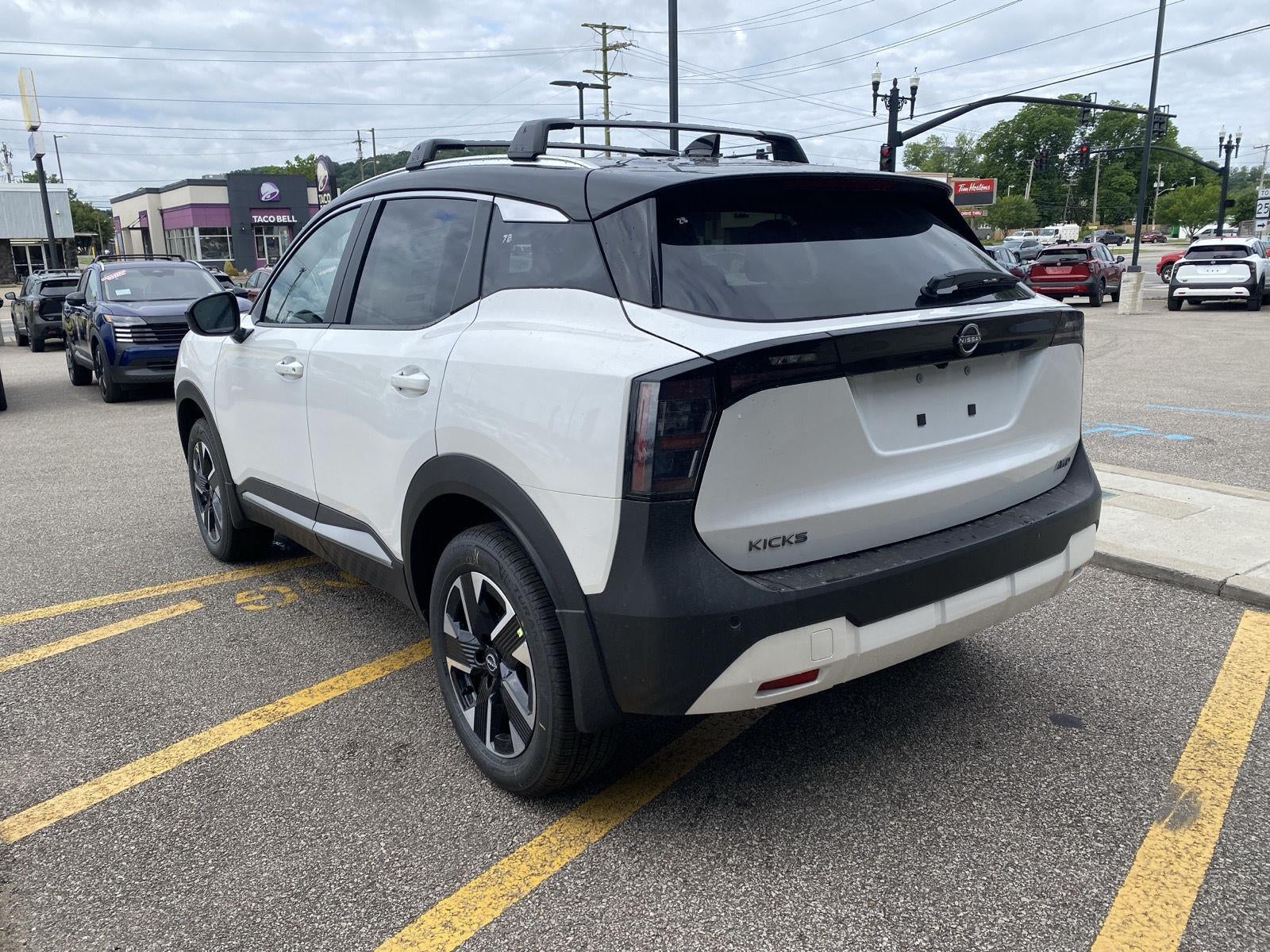 2026 Nissan Kicks SV