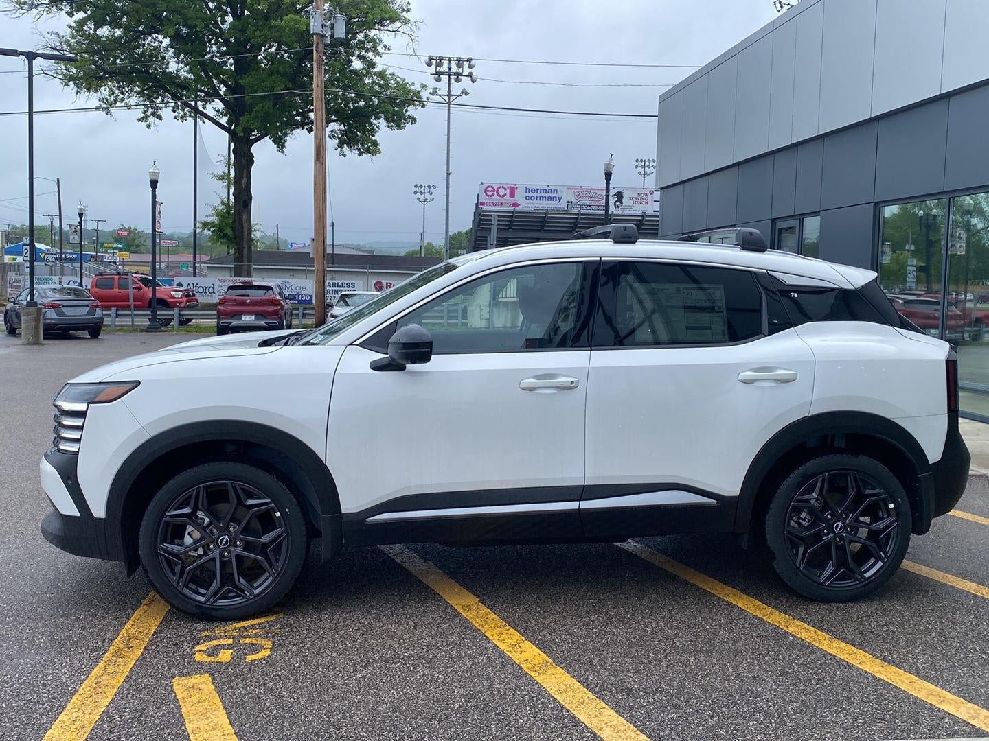 2026 Nissan Kicks SR