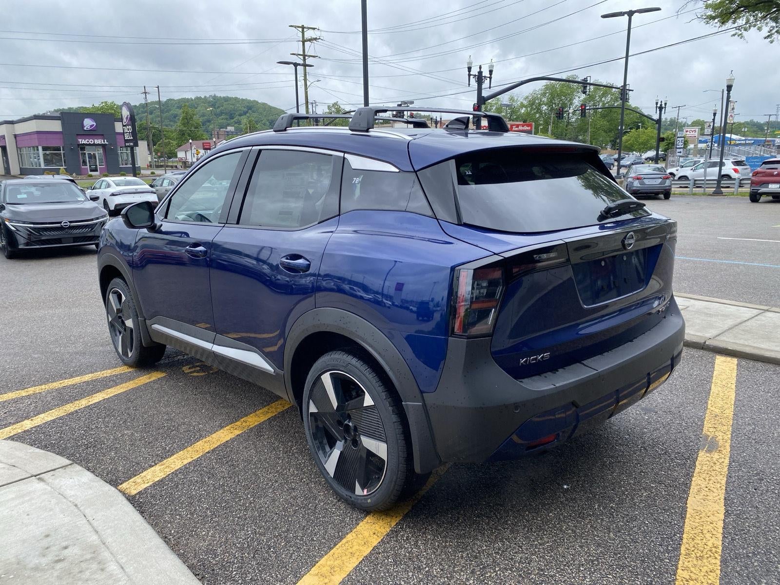 2026 Nissan Kicks SR