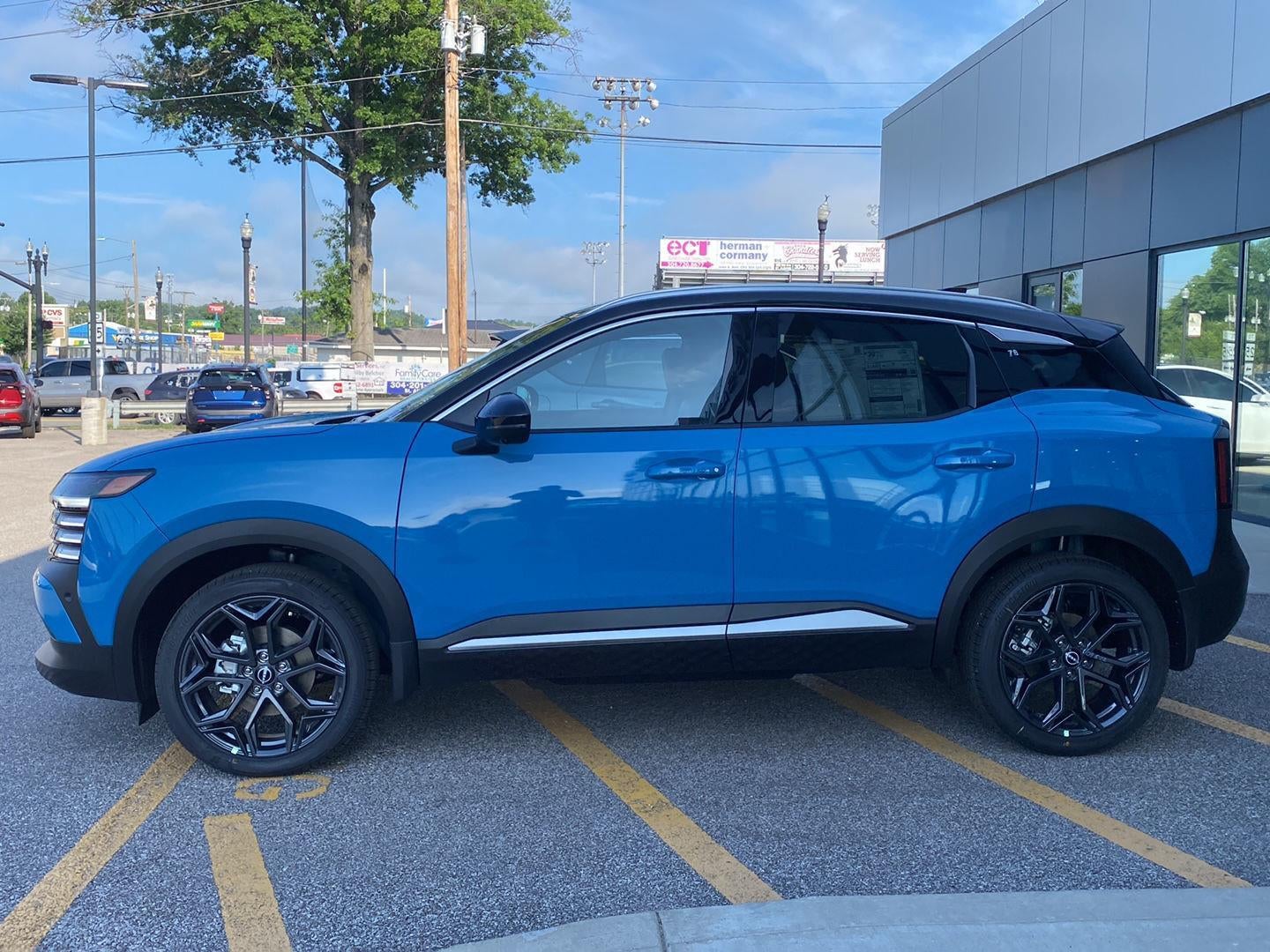2026 Nissan Kicks SR
