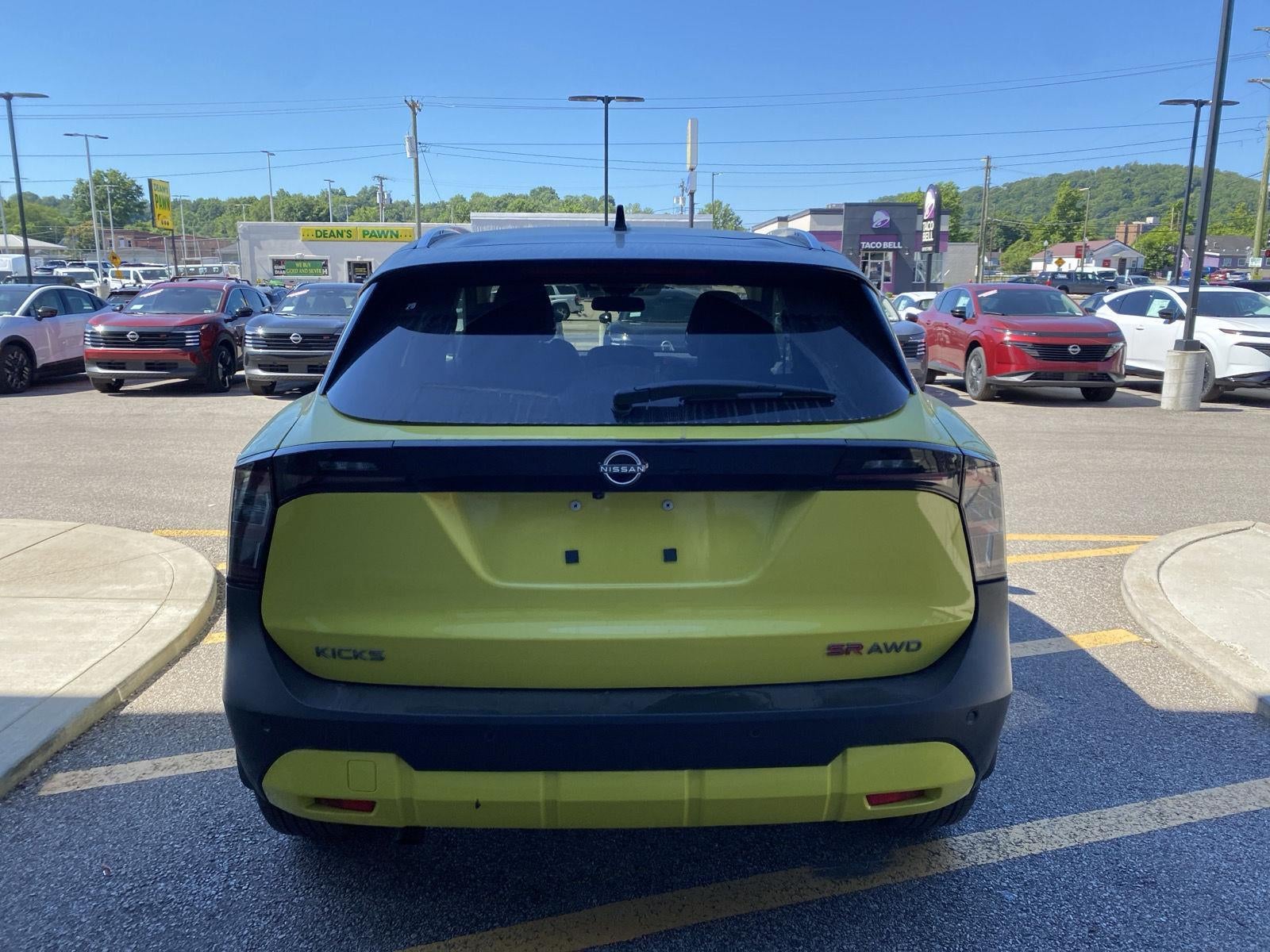 2026 Nissan Kicks SR