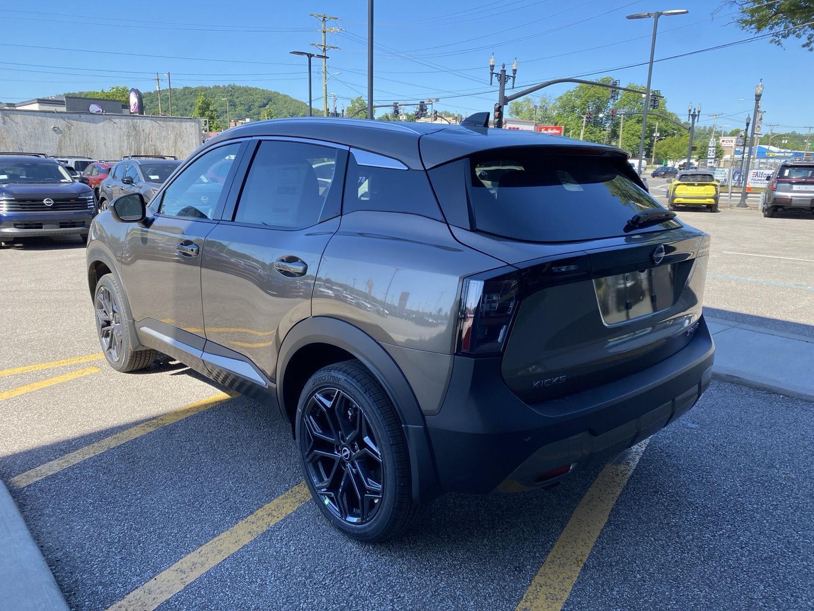 2026 Nissan Kicks SR