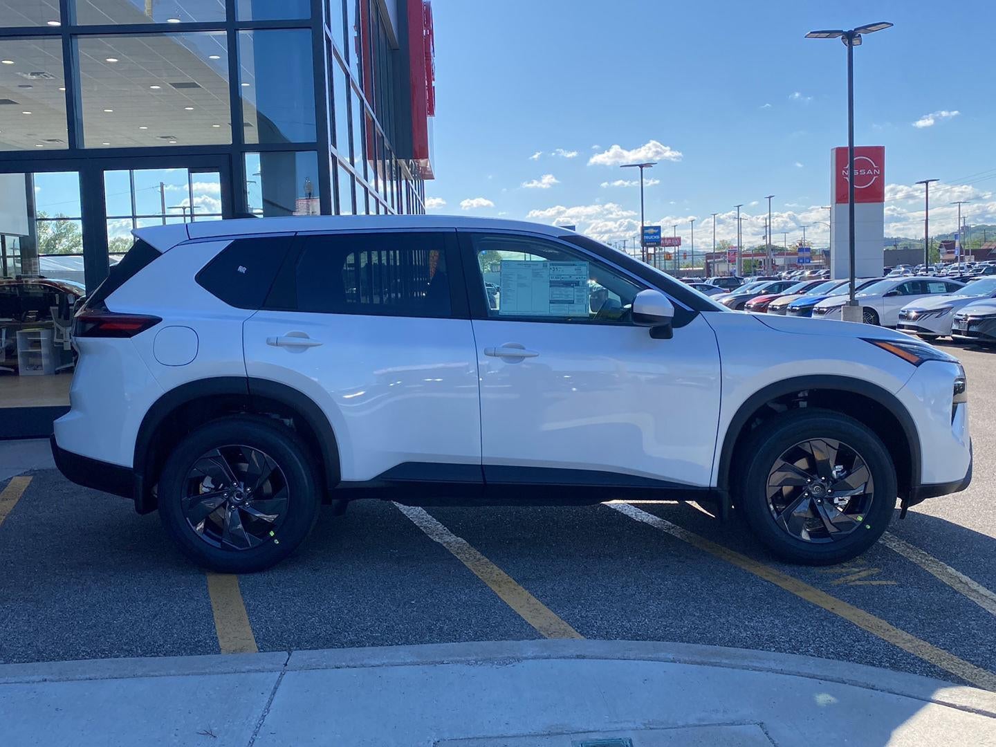 2026 Nissan Rogue SV