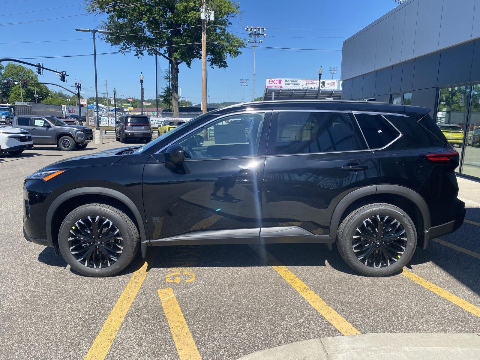 2026 Nissan Rogue Dark Armor