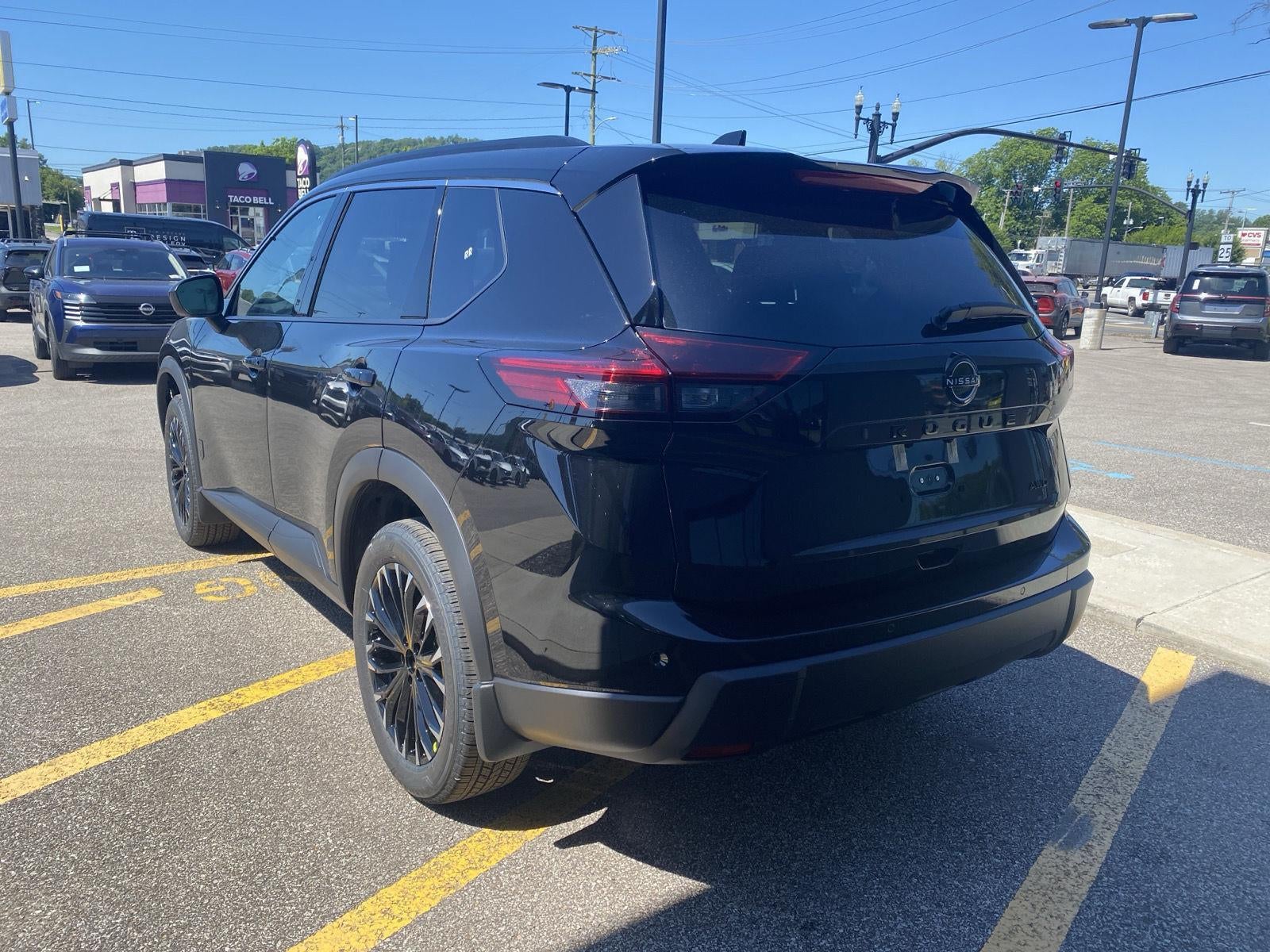 2026 Nissan Rogue Dark Armor