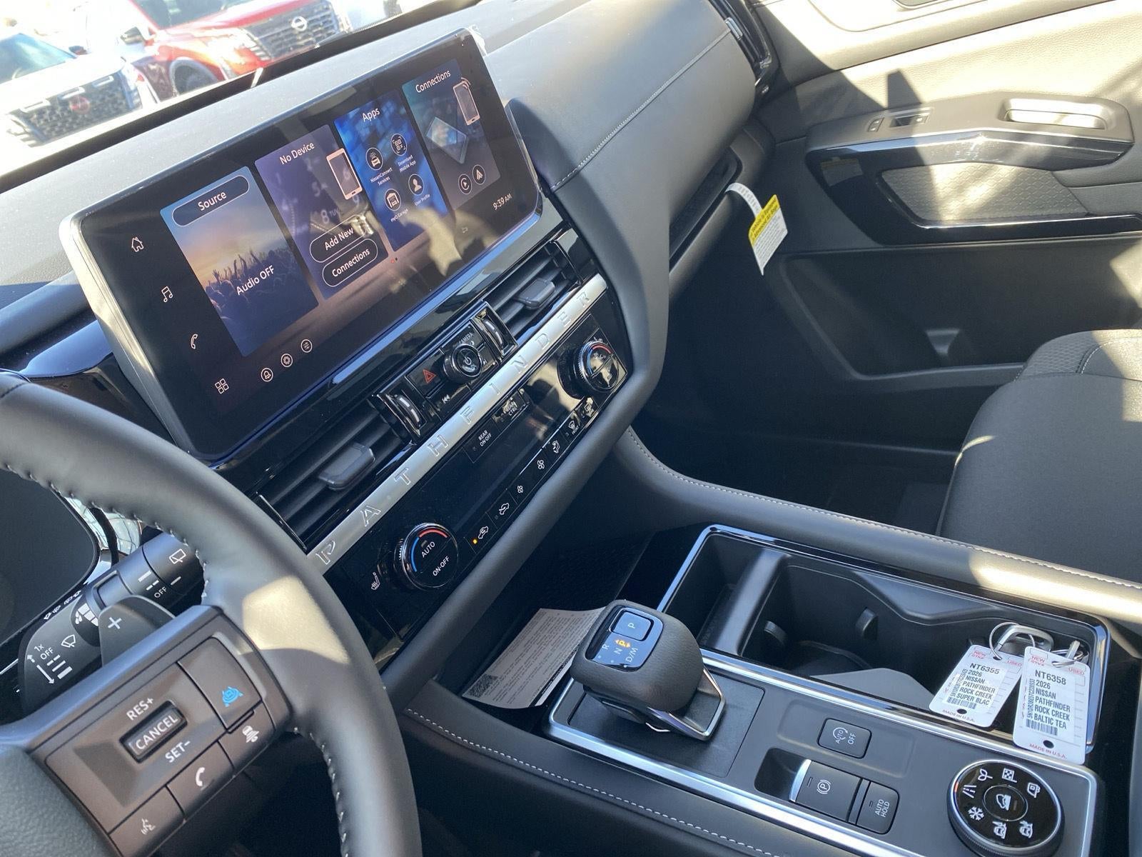 2026 Nissan PATHFINDER SV 4WD