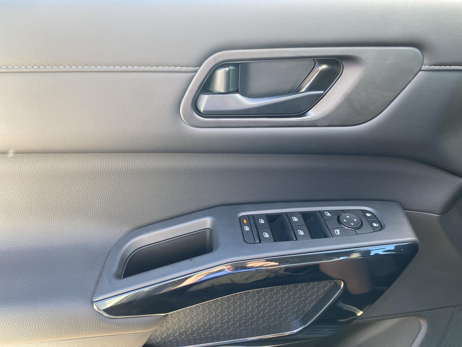 2026 Nissan PATHFINDER SV 4WD