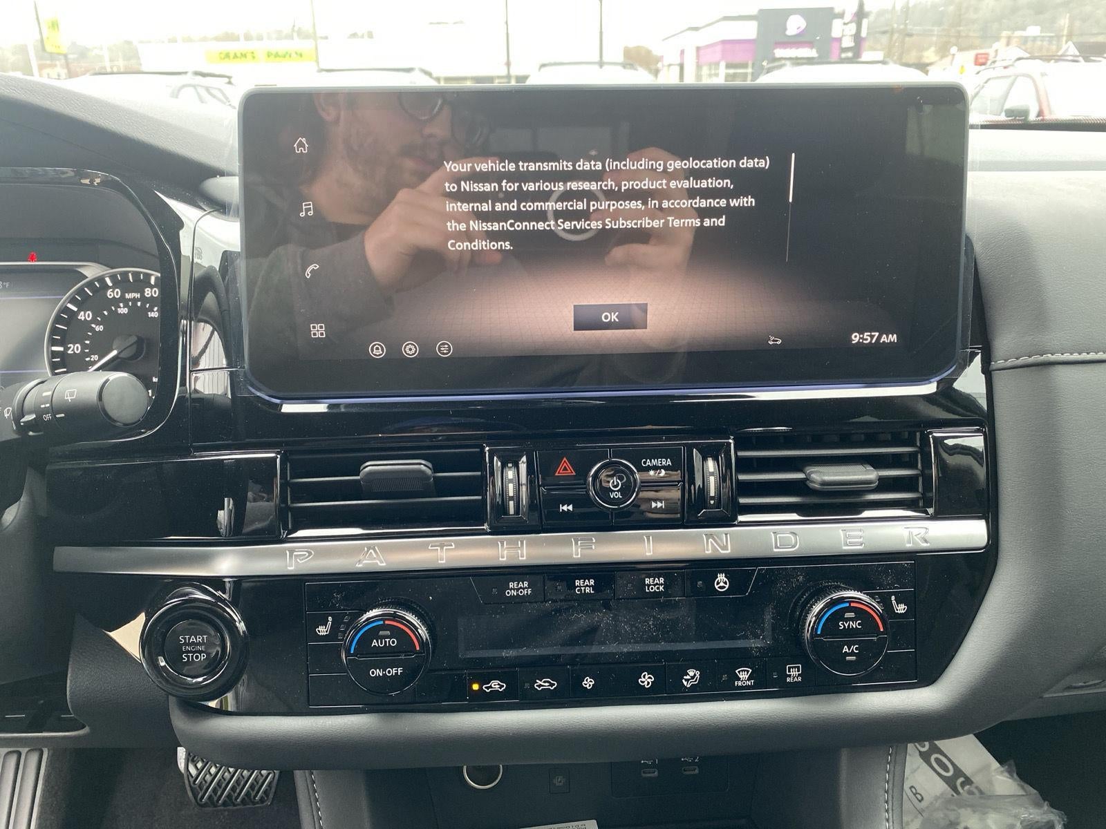 2026 Nissan Pathfinder SV