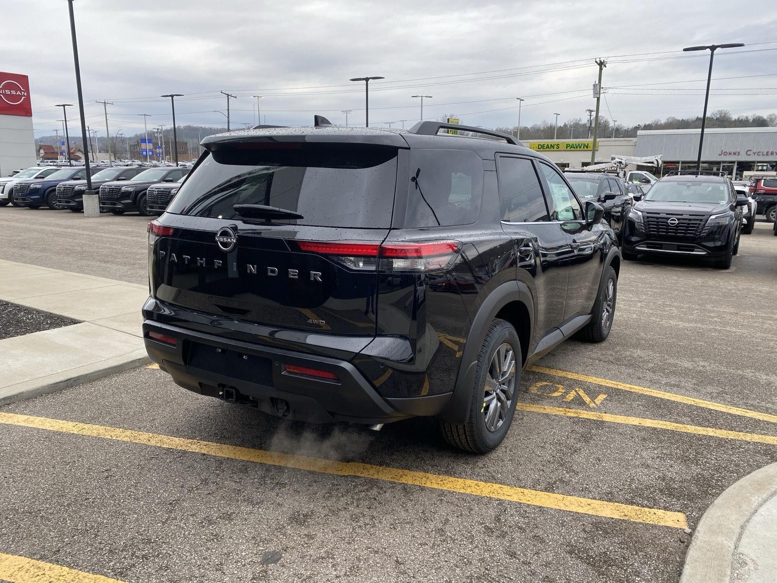 2026 Nissan Pathfinder SV