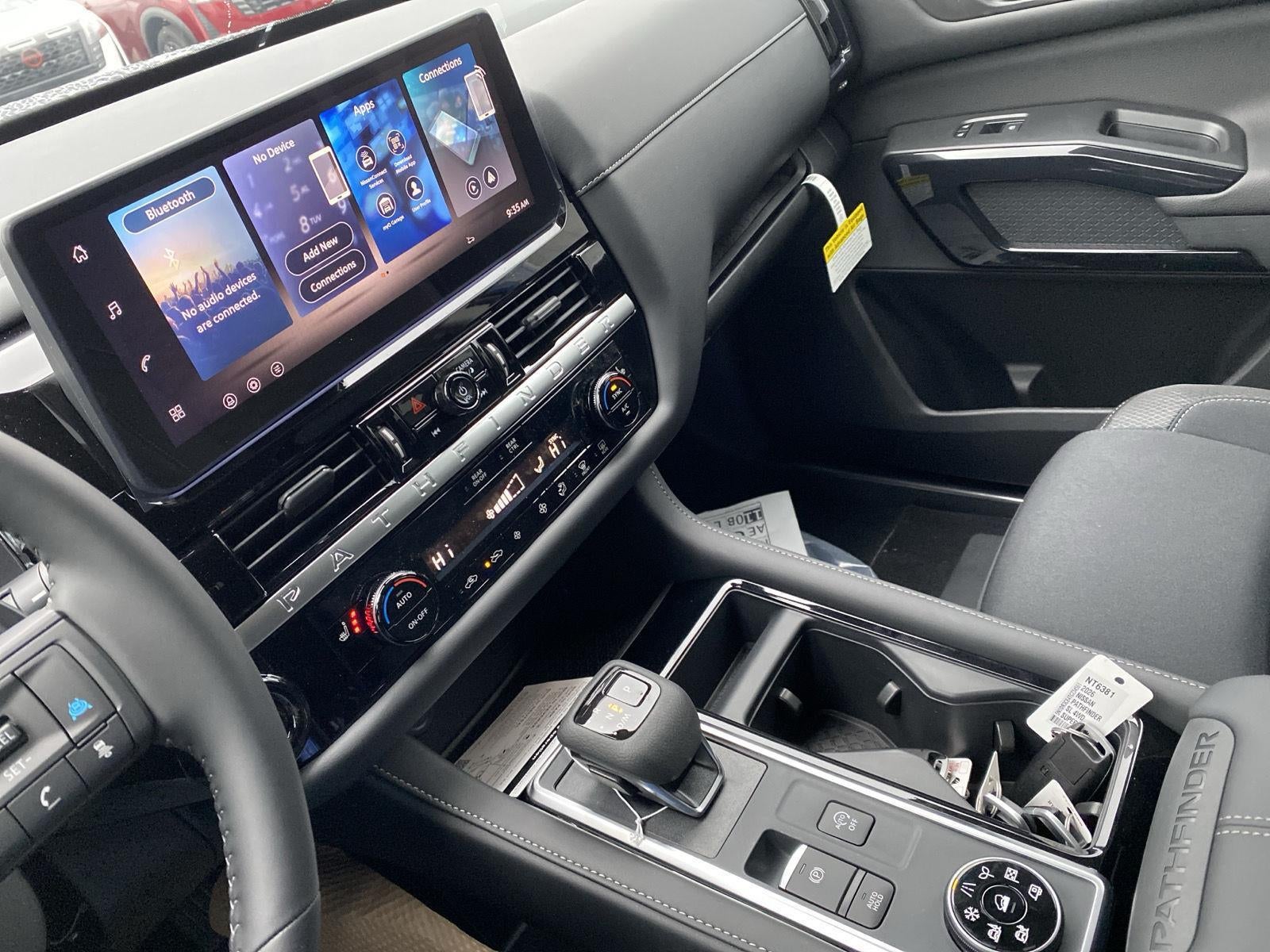 2026 Nissan Pathfinder SV