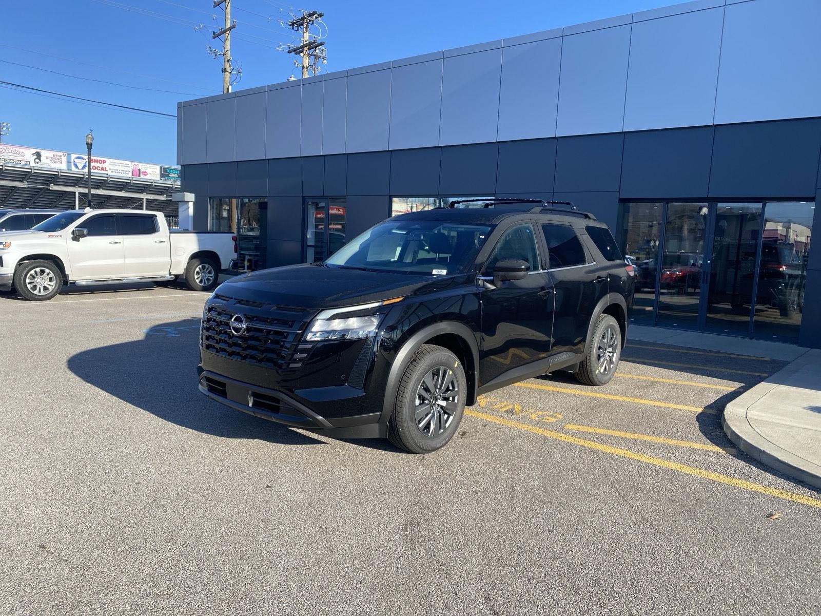 2026 Nissan Pathfinder SV