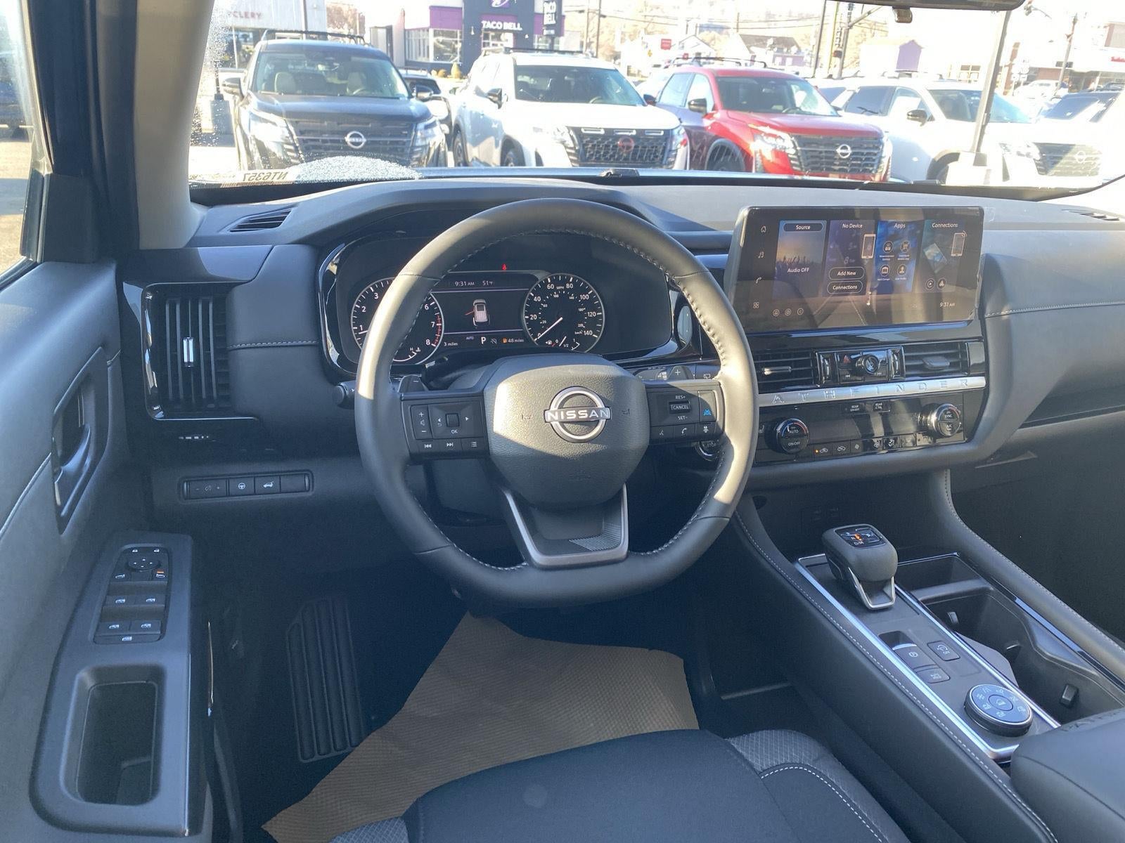 2026 Nissan Pathfinder SV