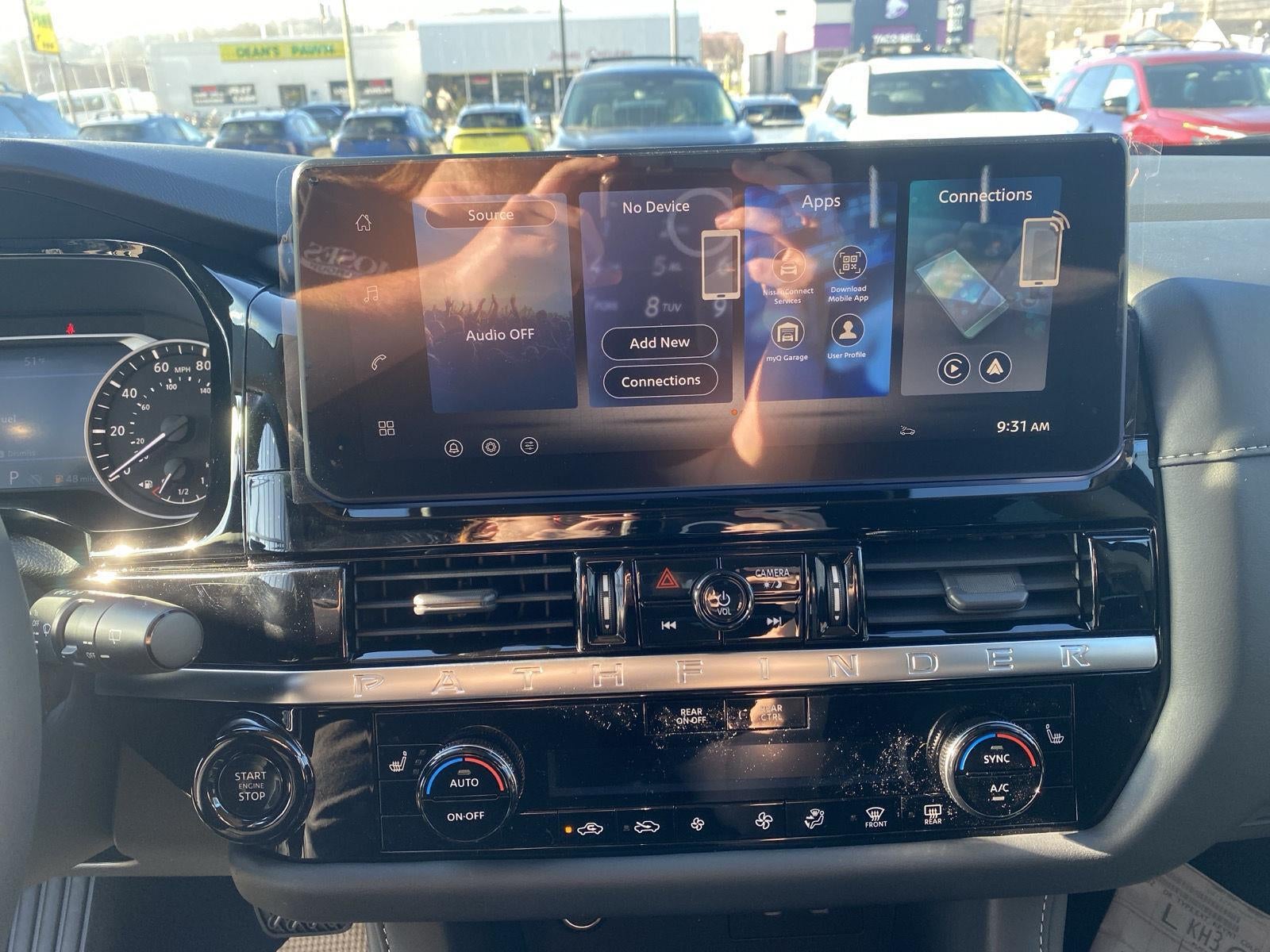 2026 Nissan Pathfinder SV