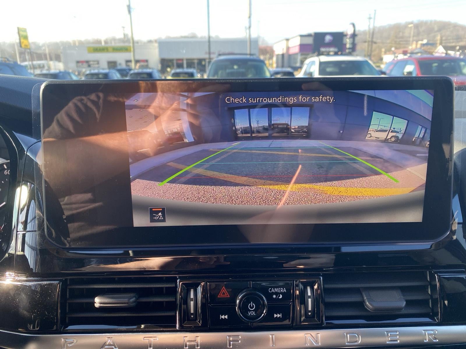 2026 Nissan Pathfinder SV