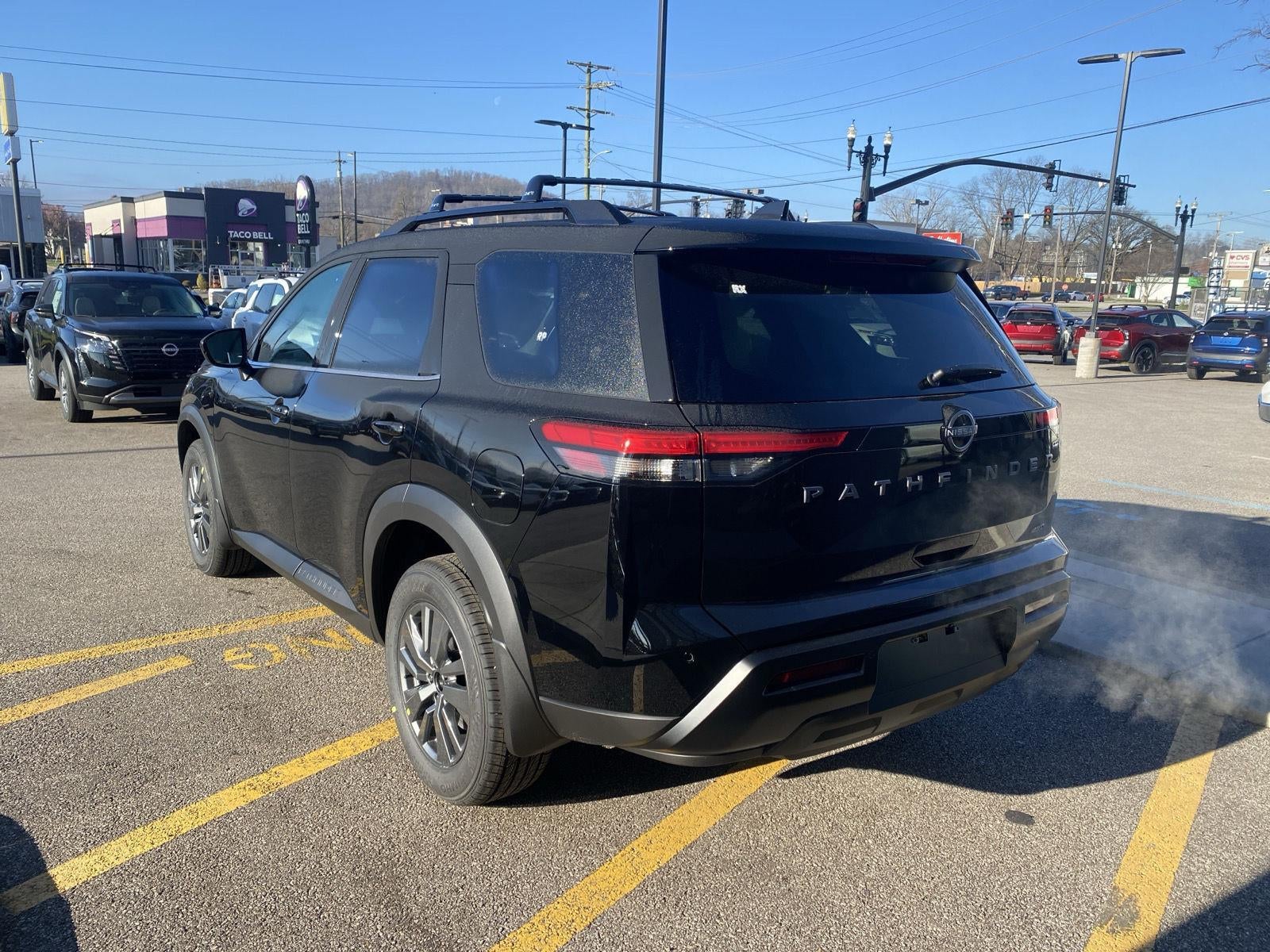2026 Nissan Pathfinder SV