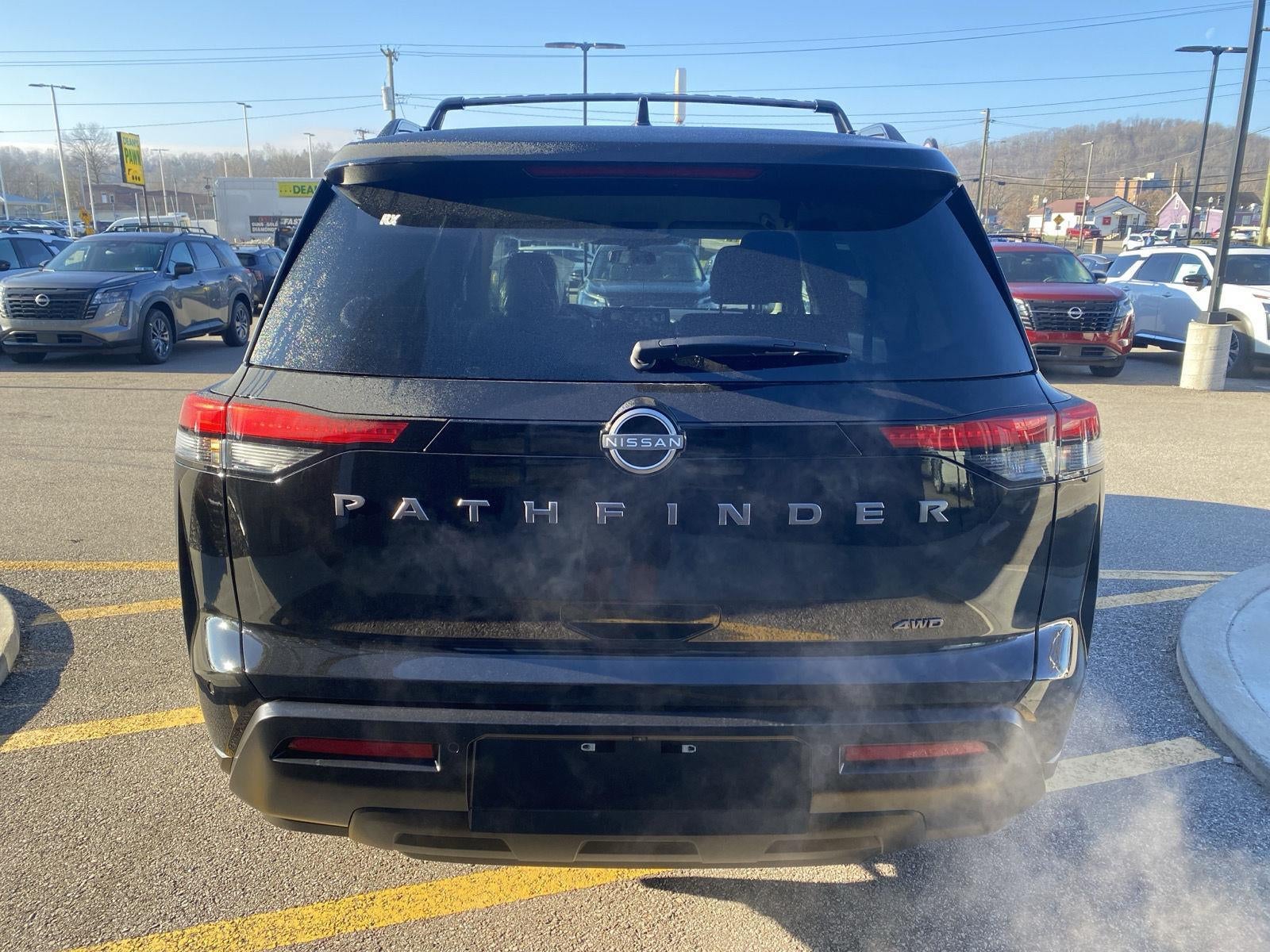 2026 Nissan Pathfinder SV