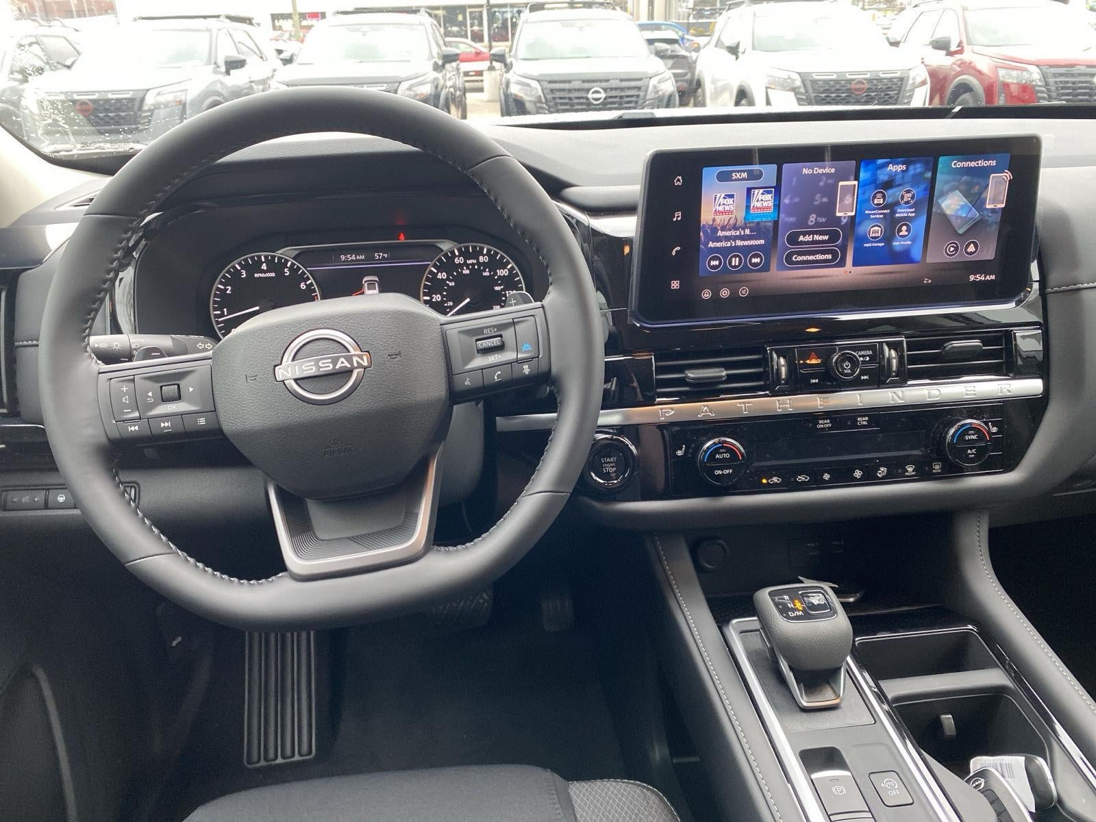 2026 Nissan Pathfinder SV