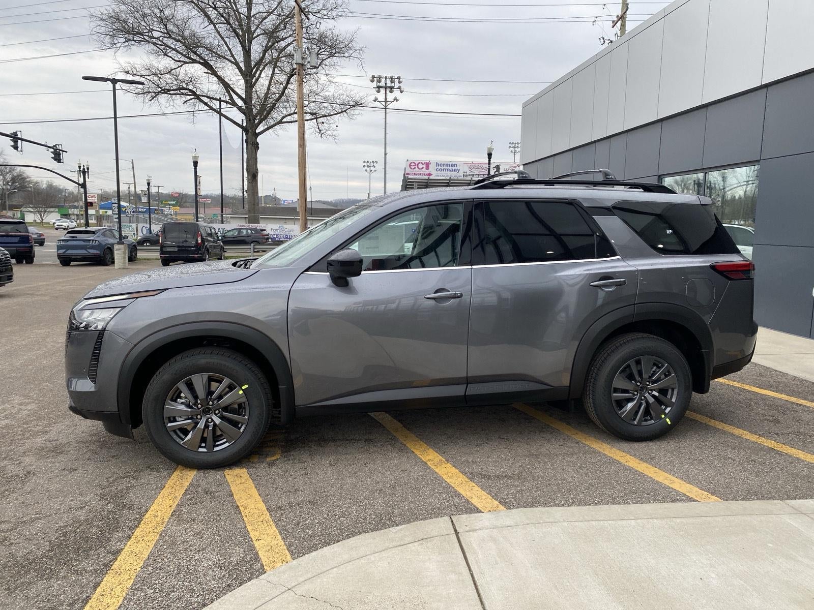 2026 Nissan Pathfinder SV