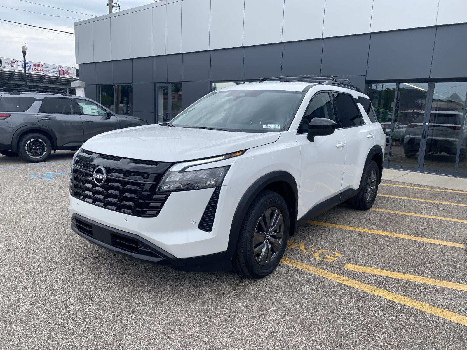 2026 Nissan Pathfinder SV