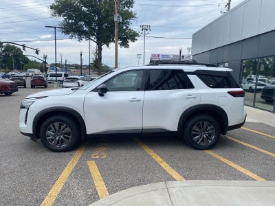 2026 Nissan Pathfinder SV