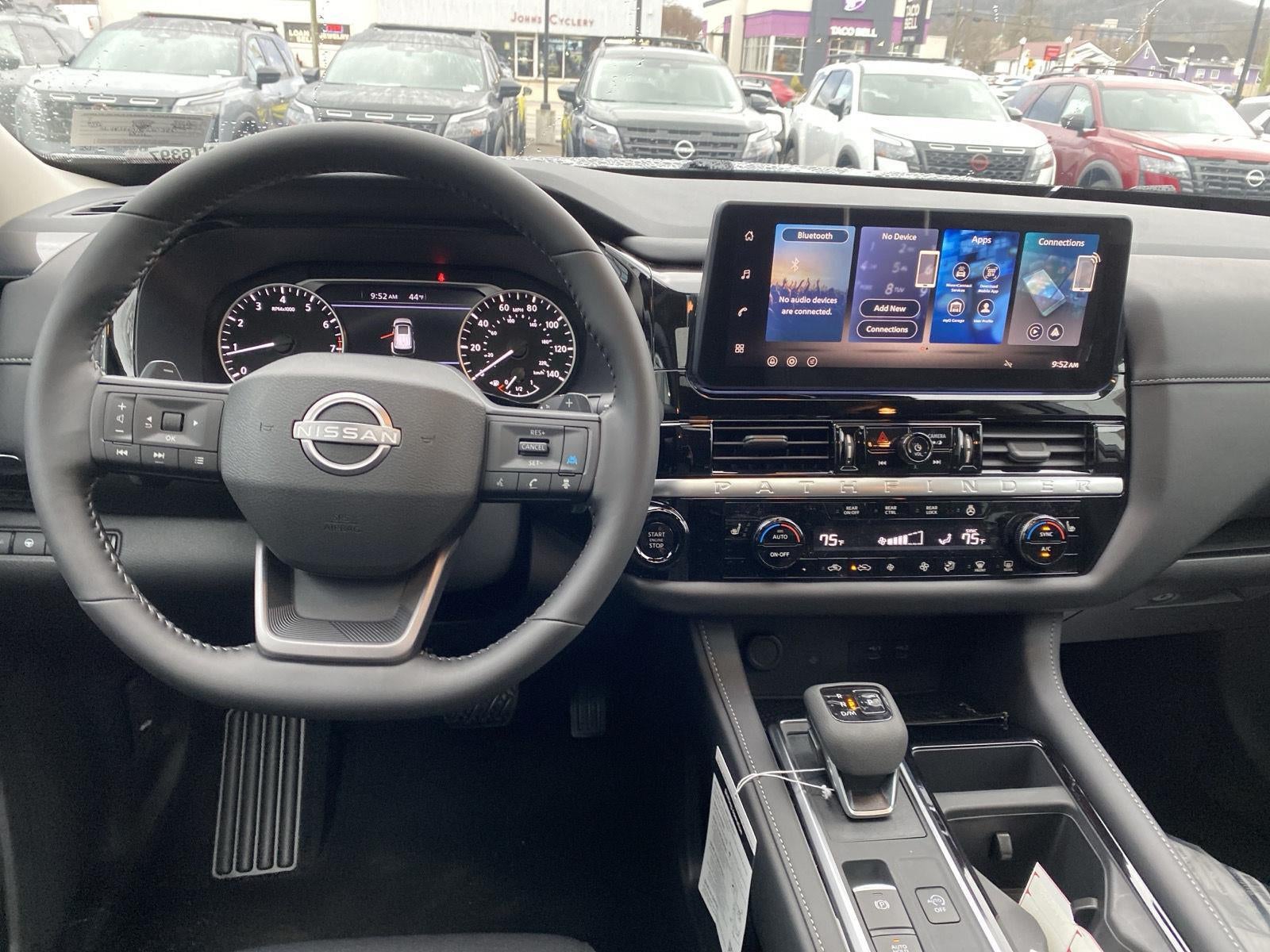 2026 Nissan Pathfinder SV