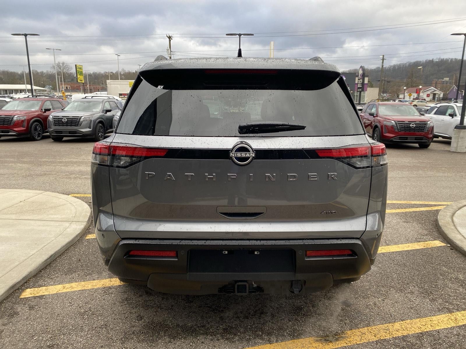2026 Nissan Pathfinder SV