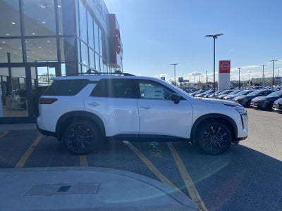 2026 Nissan Pathfinder SL