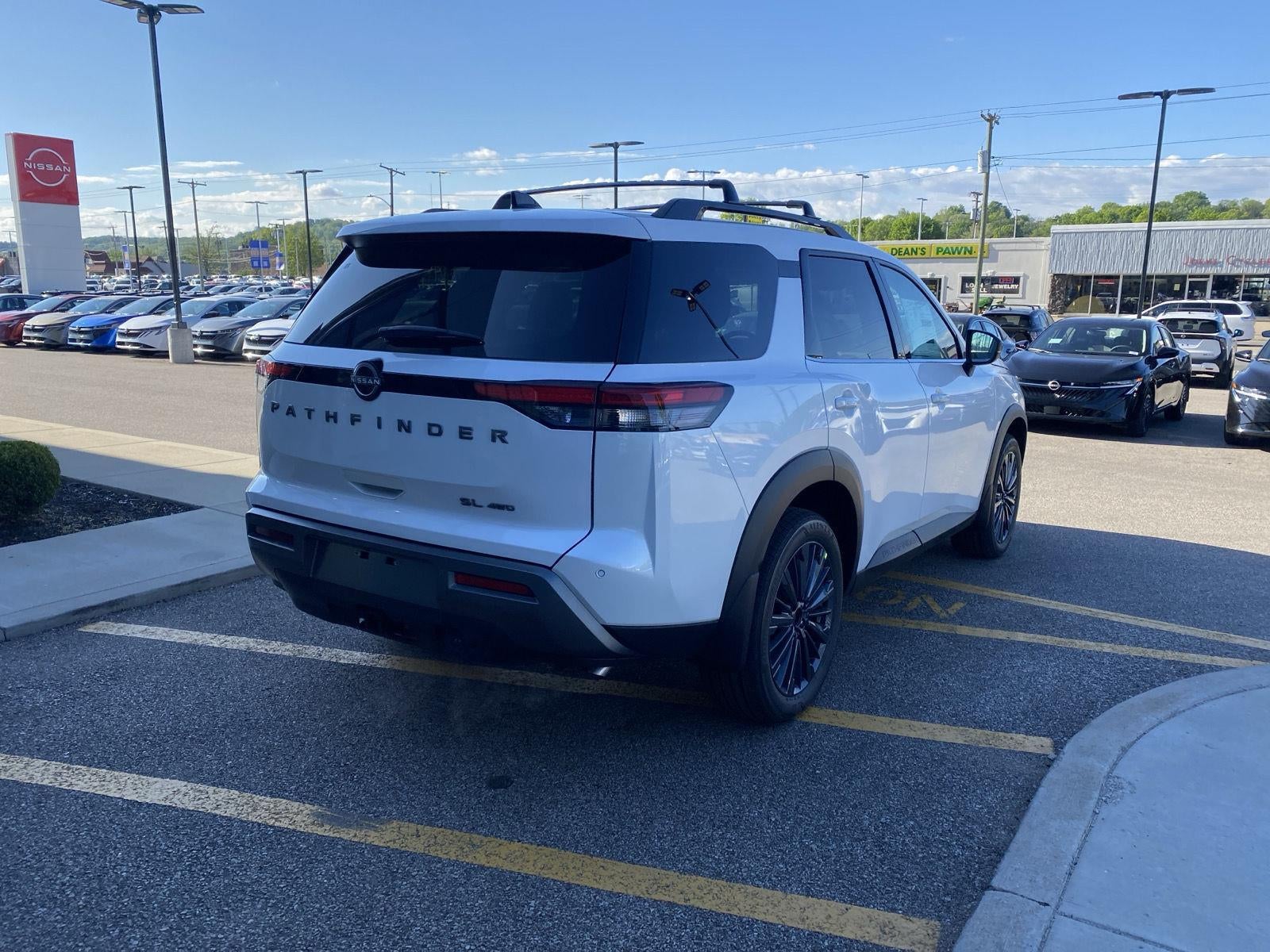 2026 Nissan Pathfinder SL