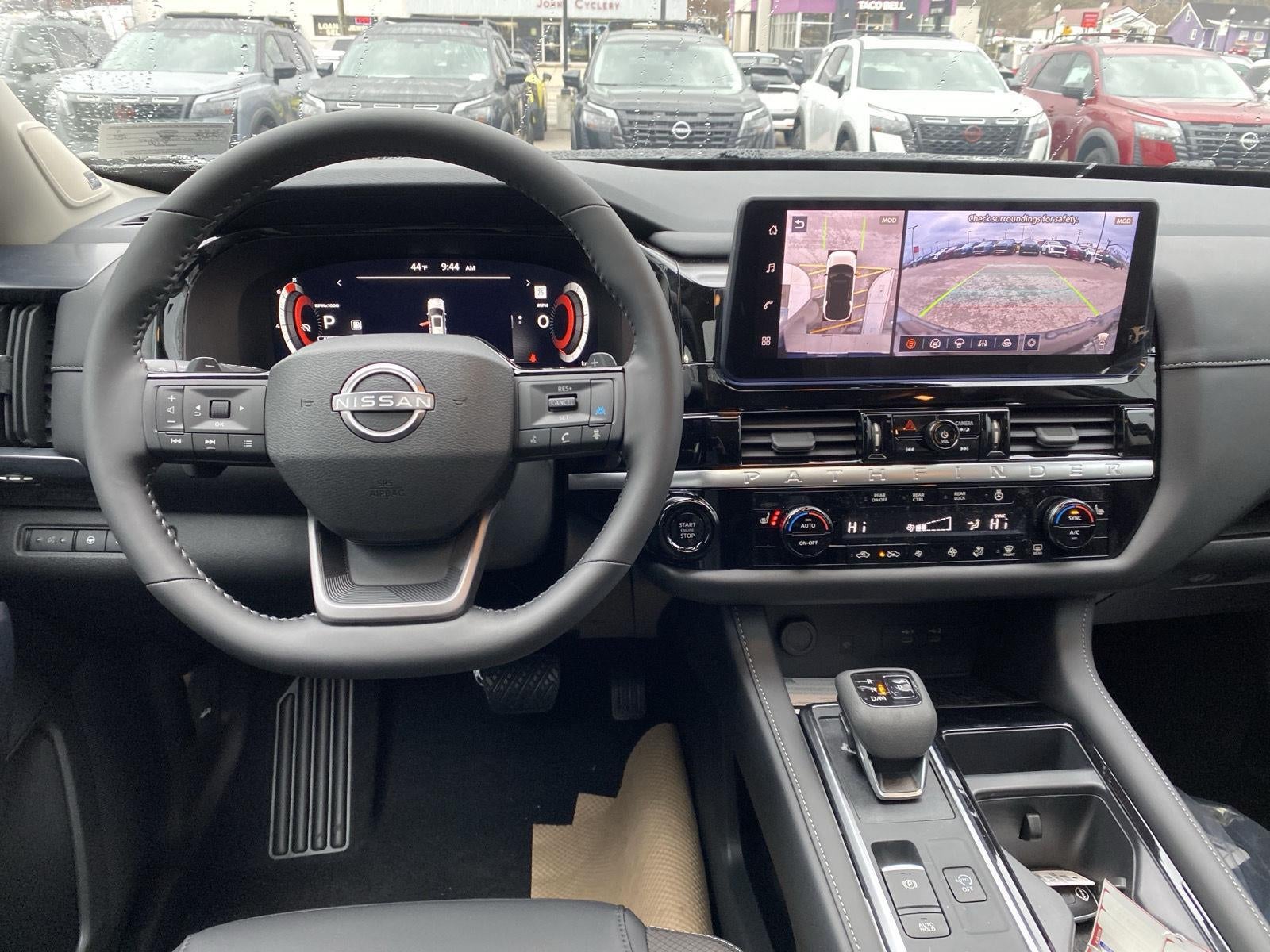2026 Nissan Pathfinder SL