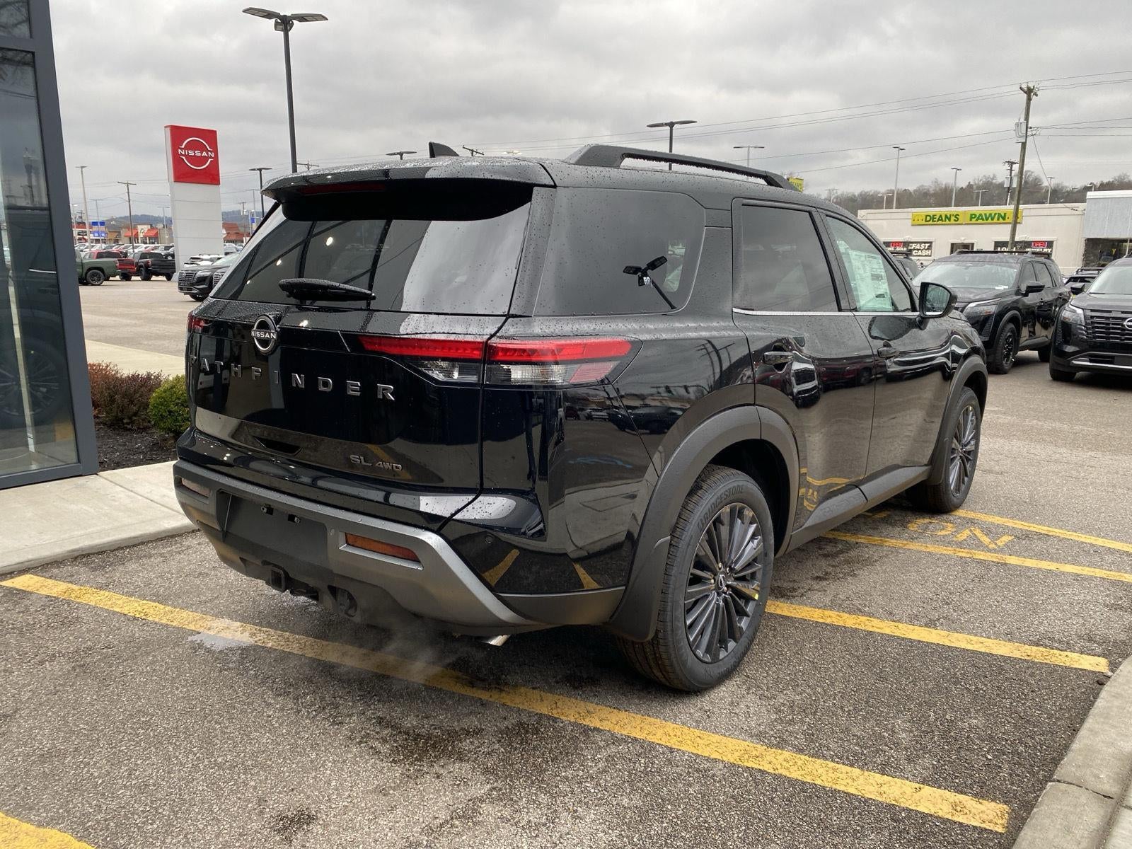 2026 Nissan Pathfinder SL