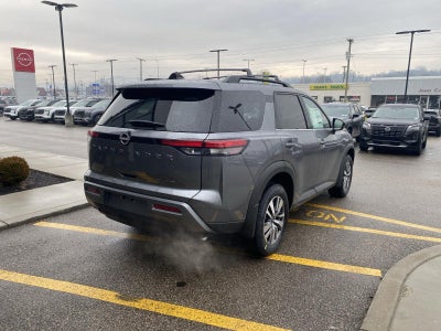 2026 Nissan Pathfinder SL