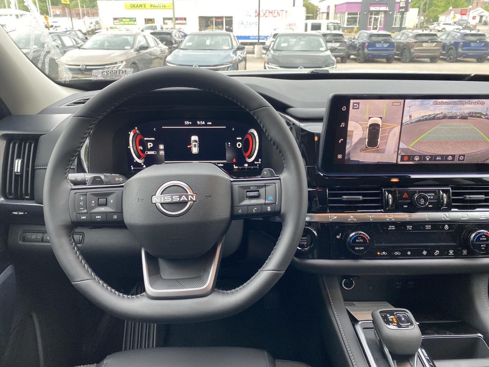 2026 Nissan Pathfinder SL