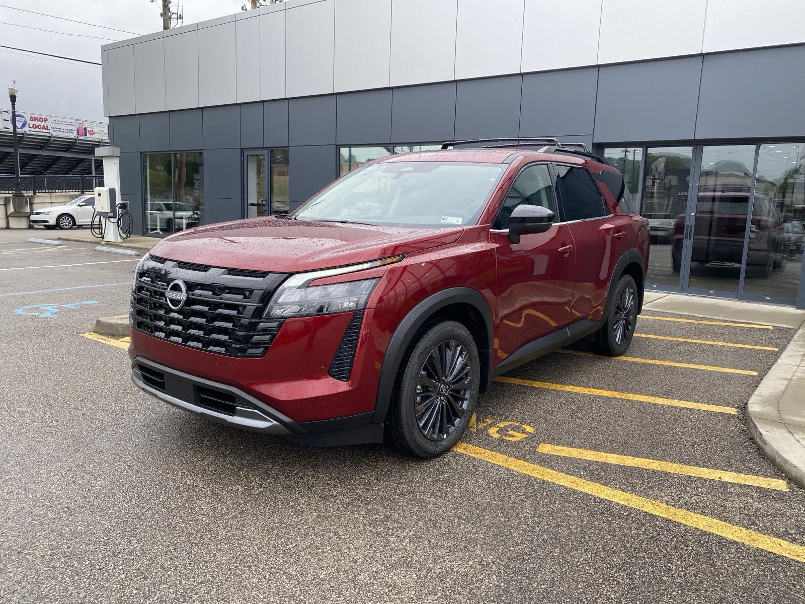 2026 Nissan Pathfinder SL