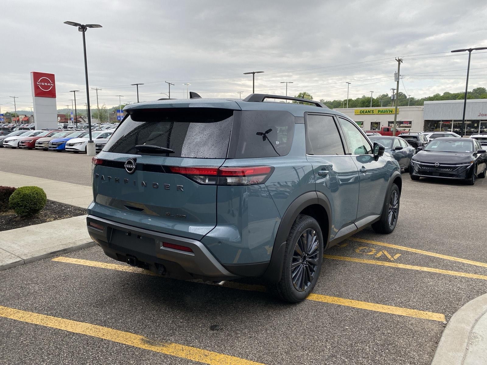 2026 Nissan Pathfinder SL