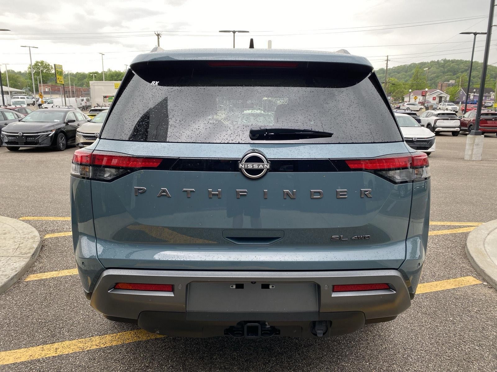 2026 Nissan Pathfinder SL