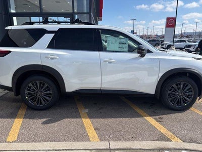 2026 Nissan Pathfinder SL