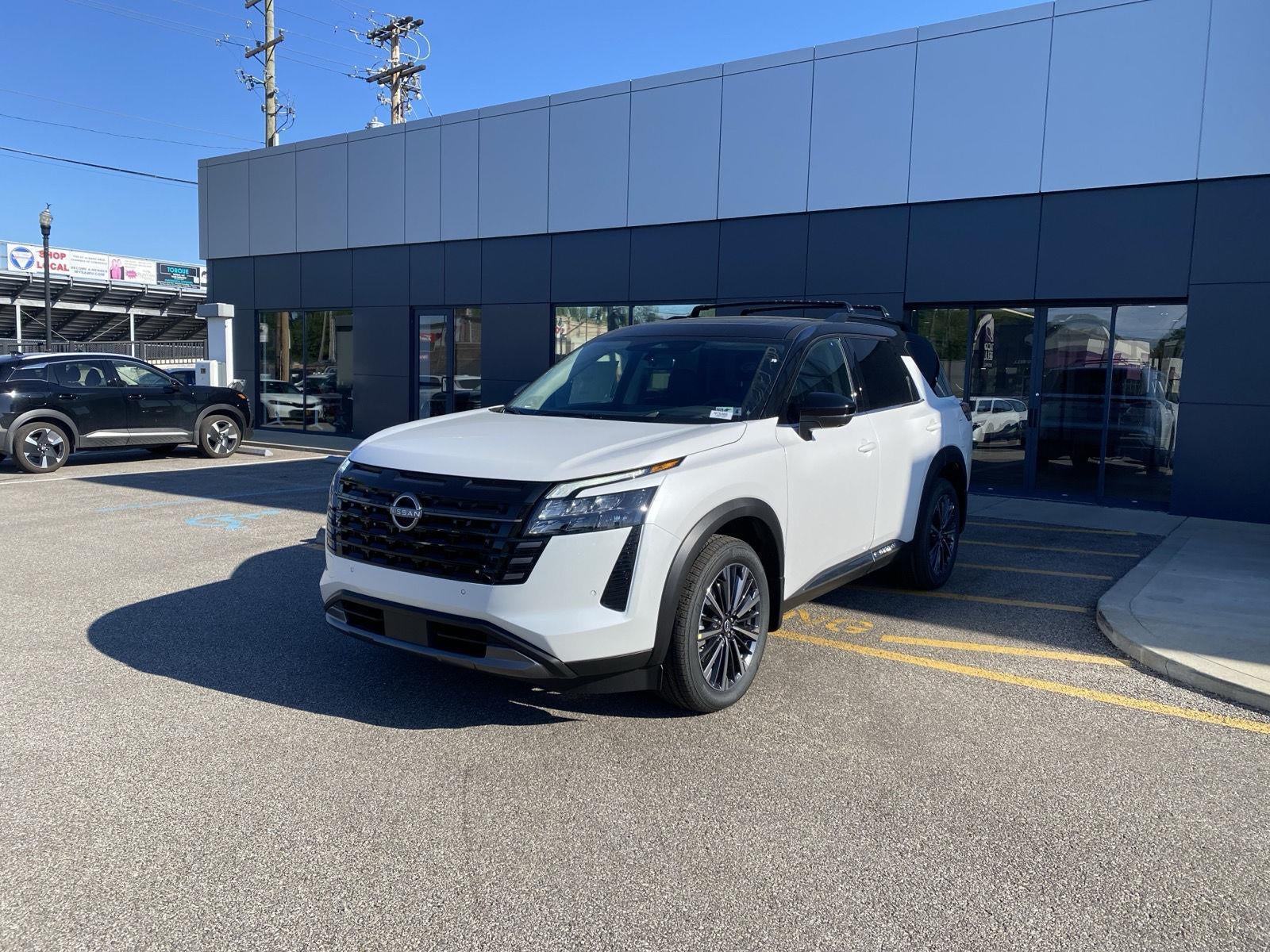 2026 Nissan Pathfinder Platinum