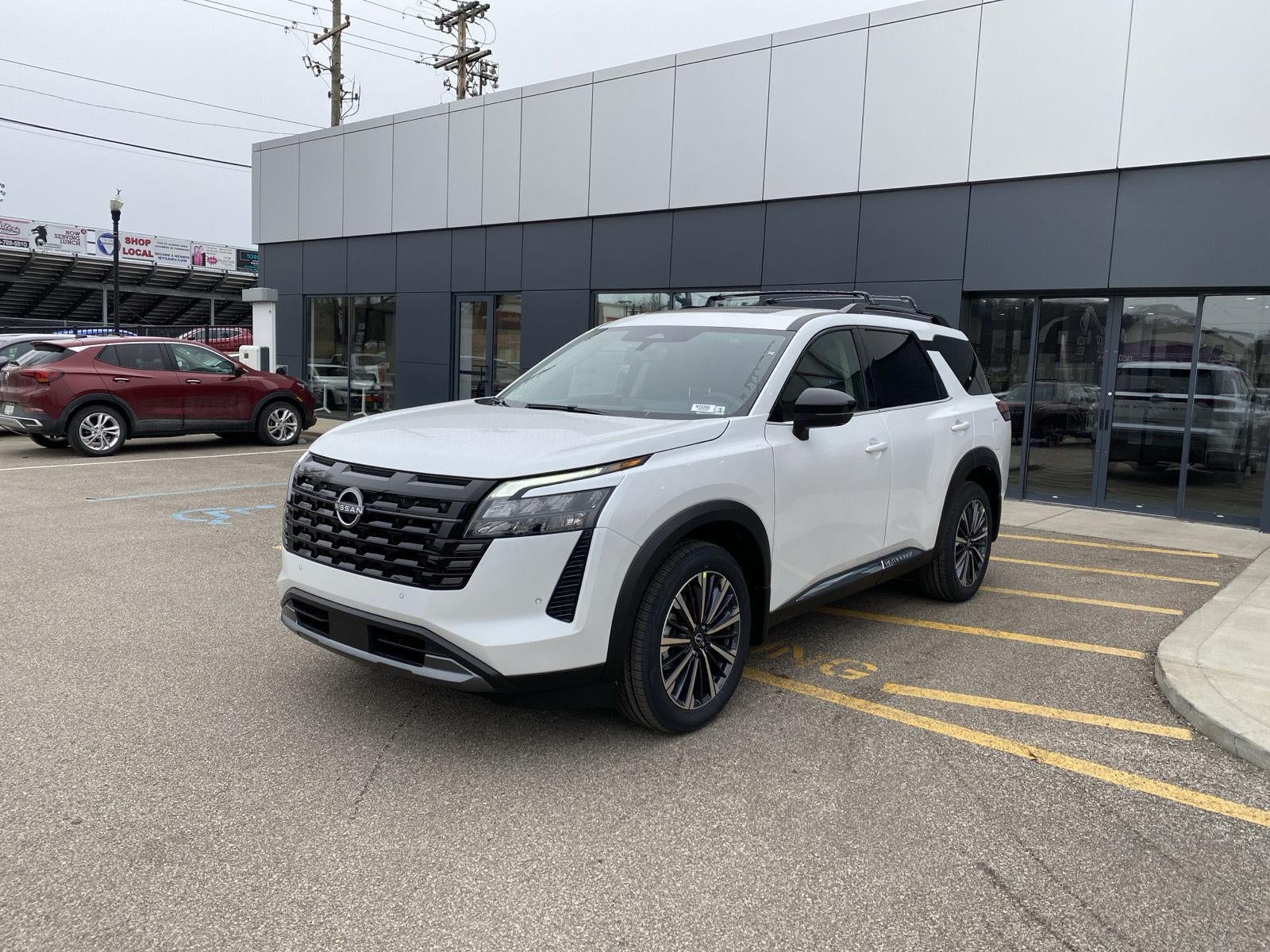 2026 Nissan Pathfinder Platinum