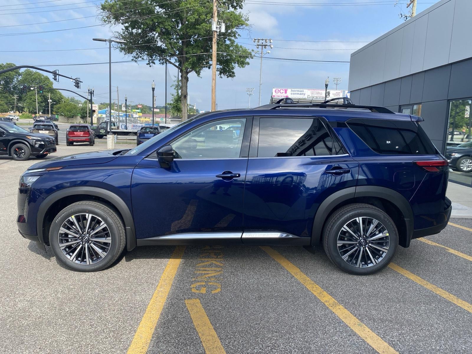 2026 Nissan Pathfinder Platinum