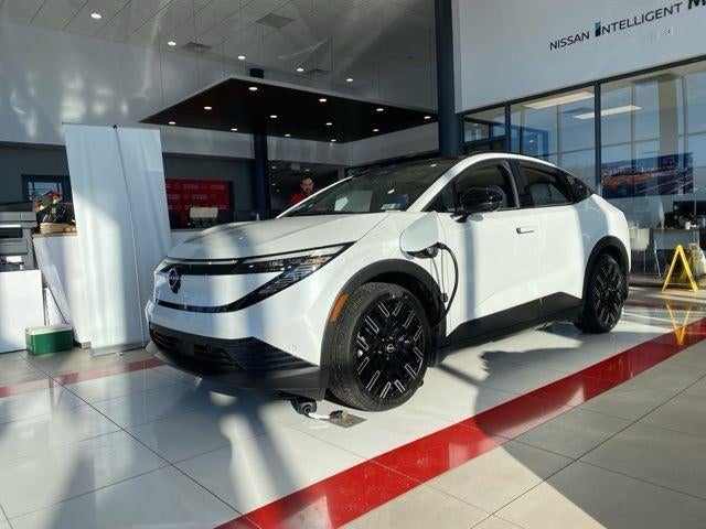 2026 Nissan LEAF PLATINUM+