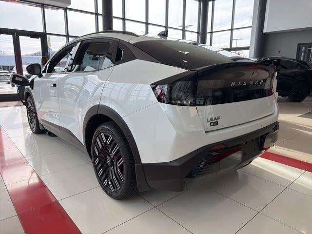 2026 Nissan LEAF PLATINUM+