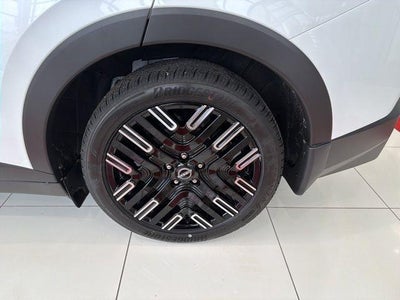 2026 Nissan LEAF PLATINUM+