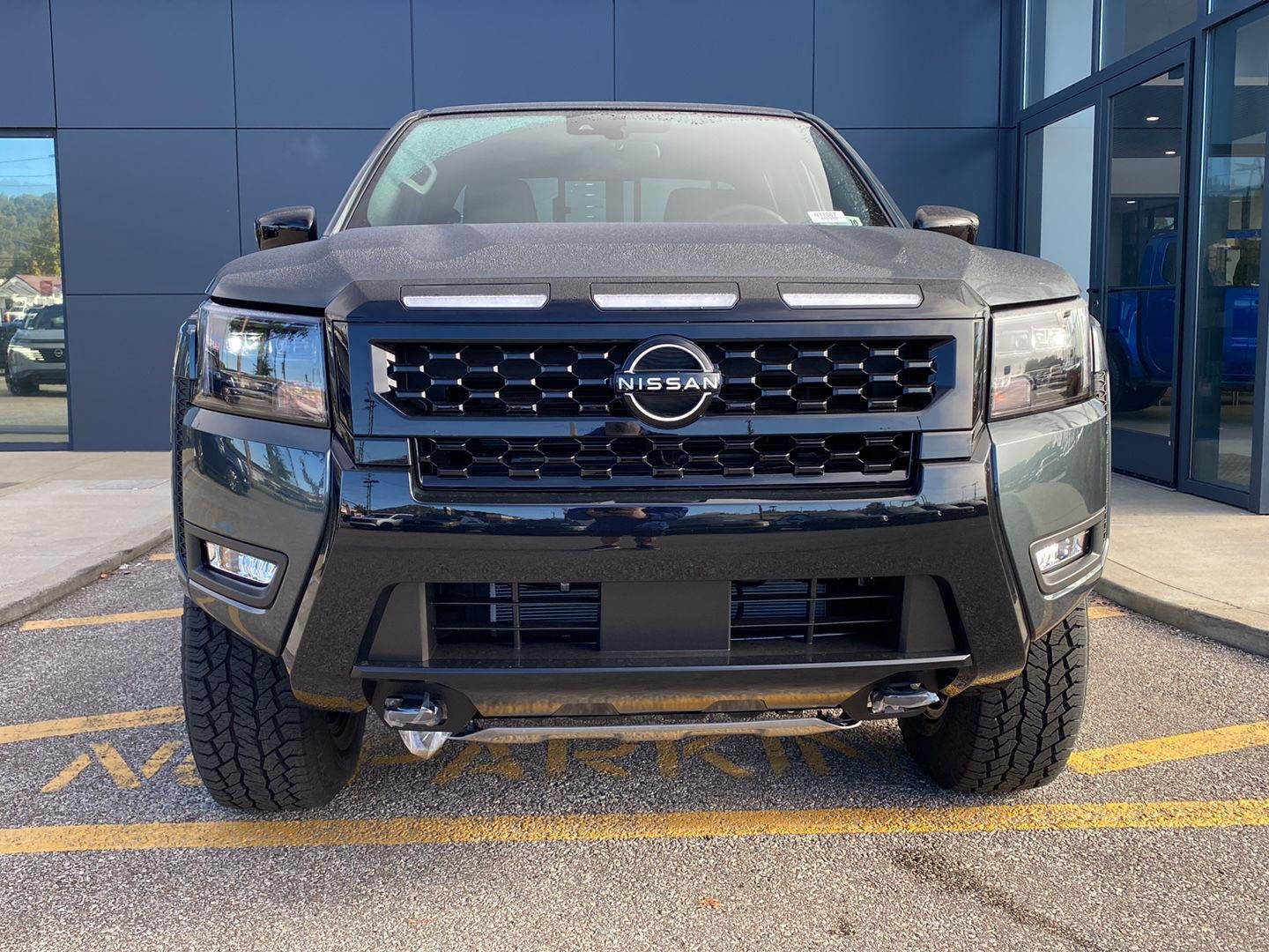 2027 Nissan Frontier SV