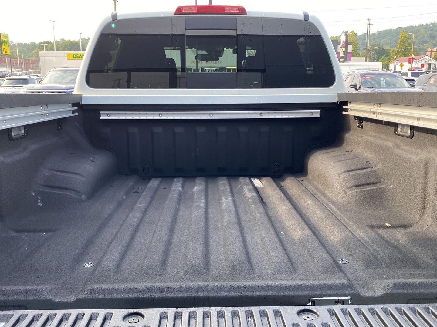 2027 Nissan Frontier SV