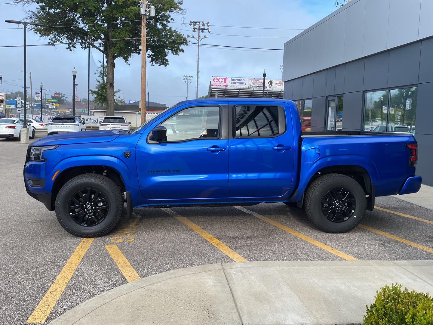 2027 Nissan Frontier SV