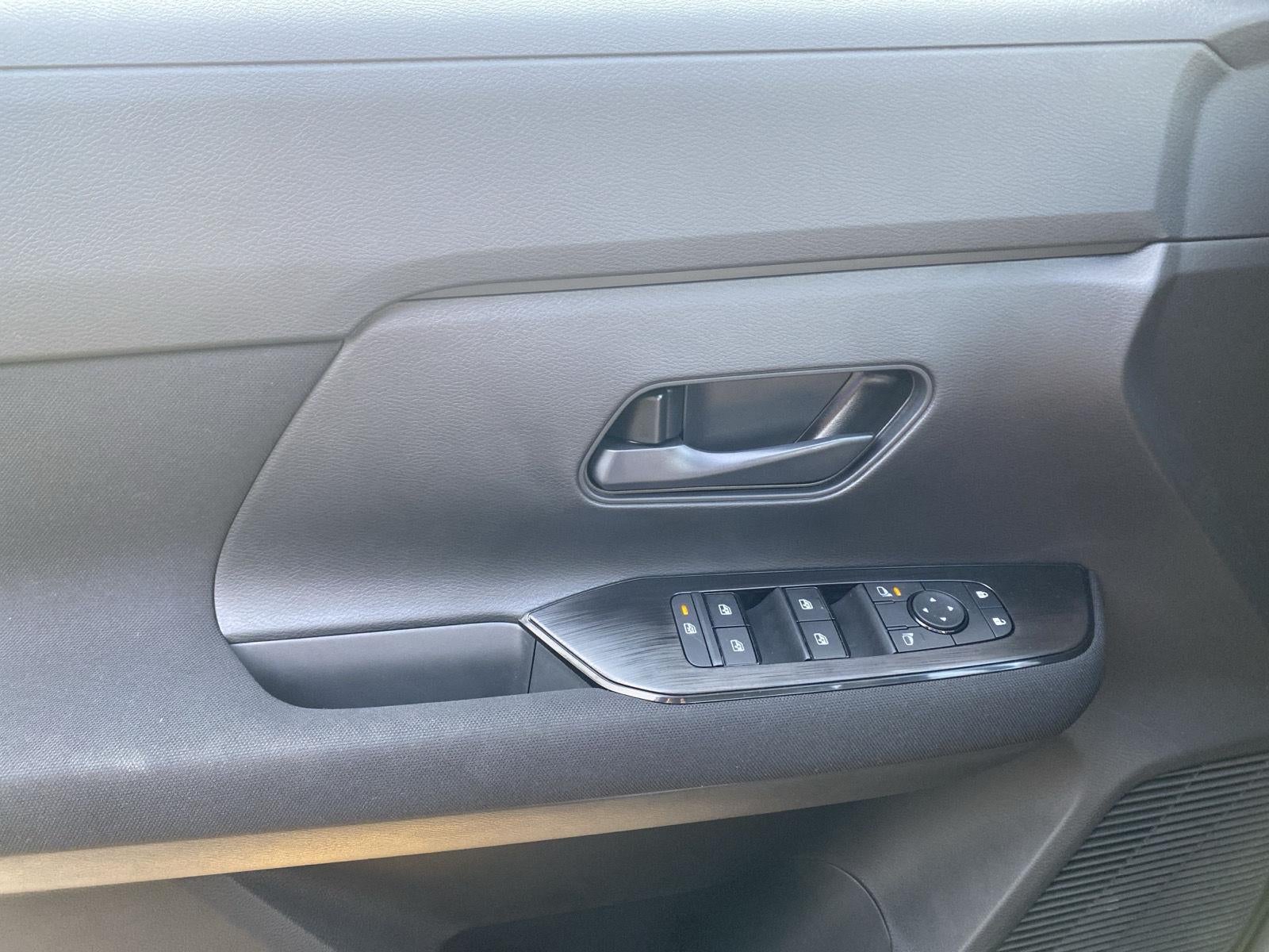 2027 Nissan Kicks S