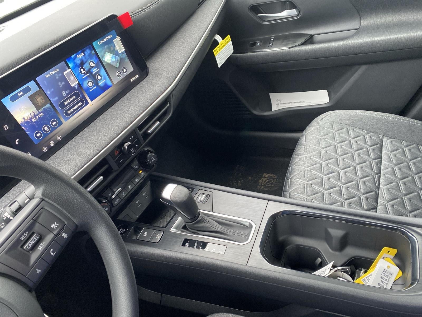 2027 Nissan Kicks SV