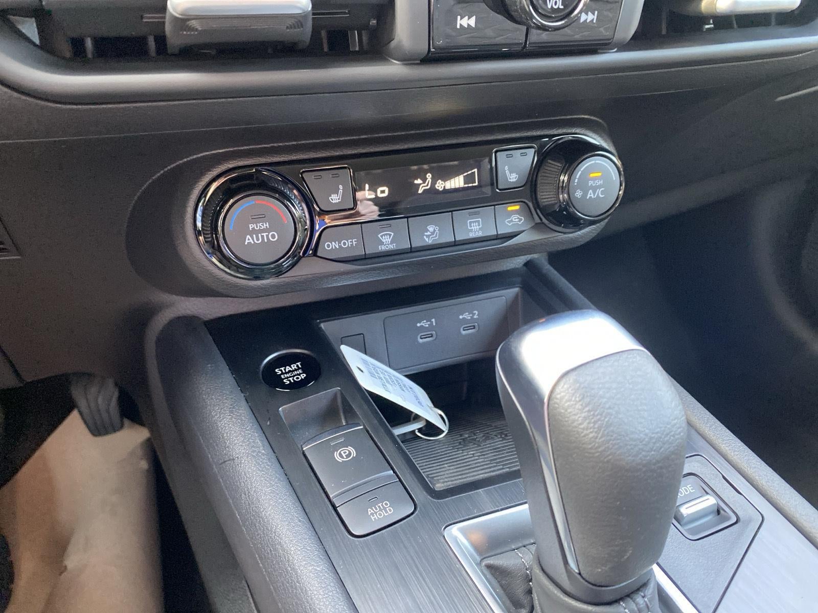 2027 Nissan Kicks SV