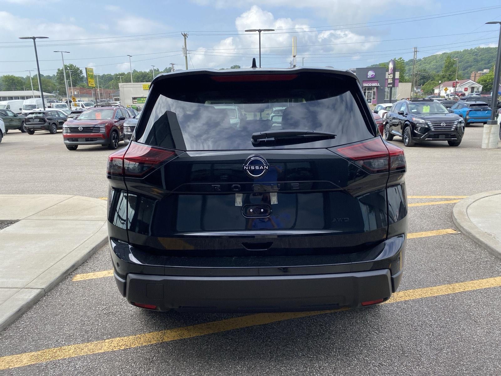 2026 Nissan Rogue Dark Armor